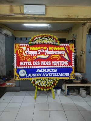 Papan Bunga di Jalan Raya Cikarang
