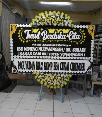 Papan Bunga di Jalan Raya Cikarang