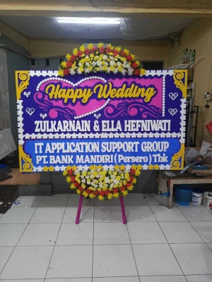 Papan Bunga di Jalan Raya Cikarang